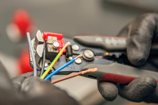 Best Circuit Breaker Repair  in Hales Corners, WI